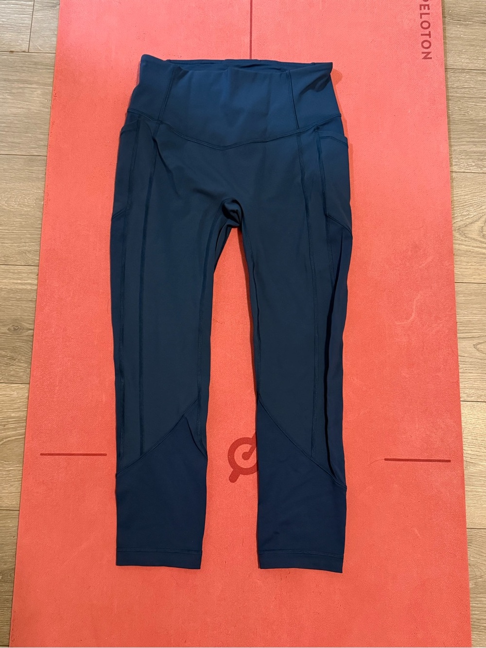 Lululemon Navy Leggings with Pockets- size 8